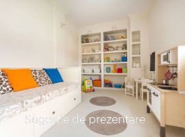Vanzare apartament 4 camere, Micro 5, Hunedoara